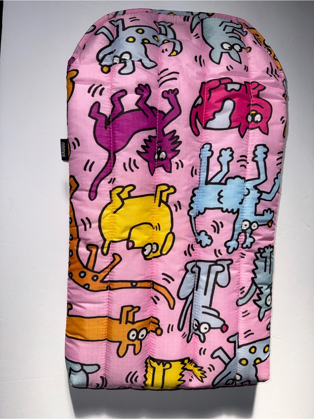 ✨ RARE & SOLD OUT! BAGGU x Keith Haring Puffy Laptop Sleeve in "Pets" ✨ - Picture 3 of 8